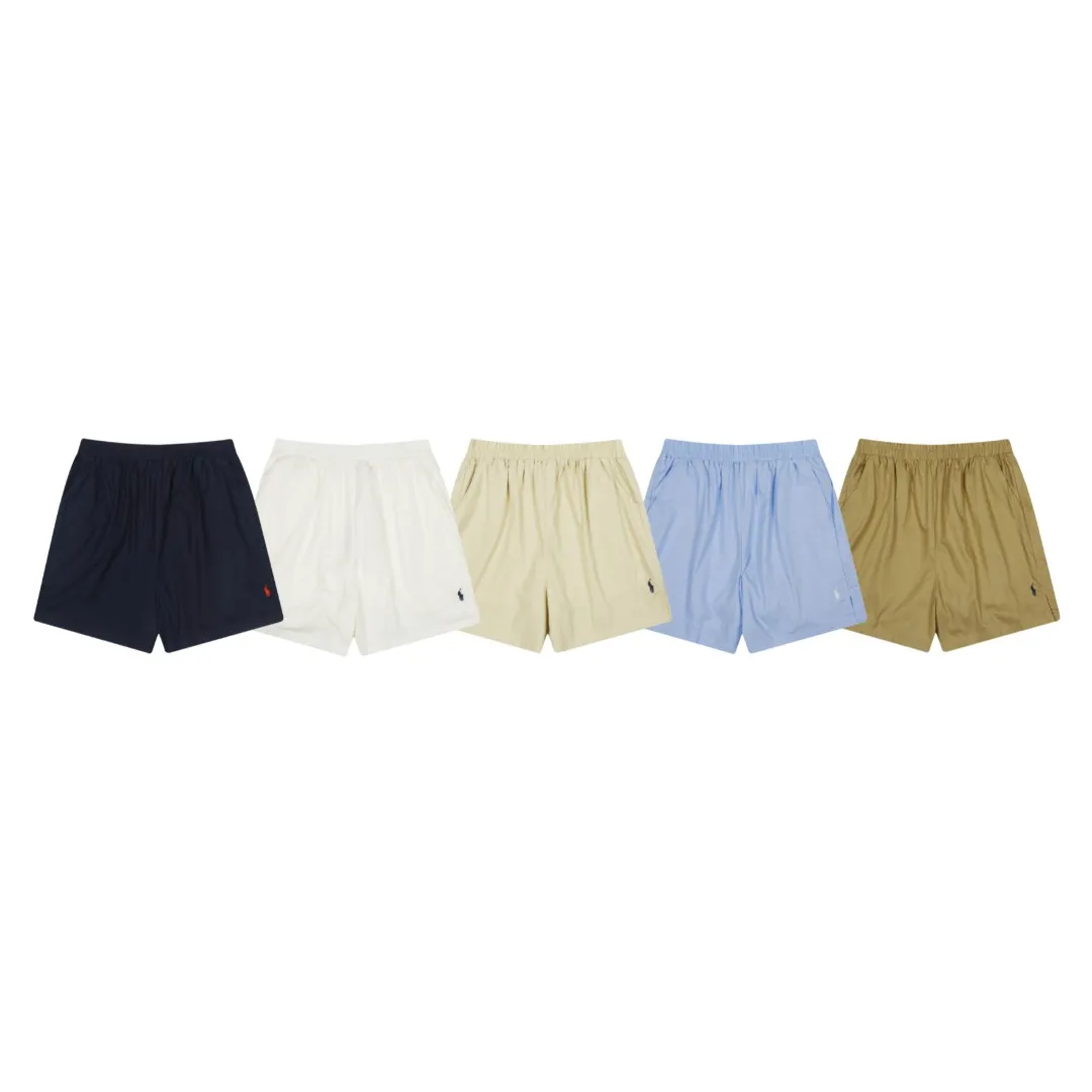P210 White background picture [High-end quality] Style number: 25052# Color: Navy blue/off-white/light khaki/ice blue/dark khaki Size: S to XL - Ralph Lauren/Ralph Lauren 25SS Summer hot item high-quality lazy old money style linen couple style five-point shorts - originality restoration 105% cotton blended bamboo linen on the face Super soft nylon elastic in the same color ✅ - 100% restored workmanship Short five-point version, double-layered inside and outside to prevent exposure, double stitching to cover the independent waistband ✅ - Professional washing before the car, the texture of the fabric is tight and soft ✅ - RL/Ralph Lauren linen shorts are simply a summer savior. The linen material allows every pore to breathe freely, say goodbye to sticky heat. Walking on the road, the wind blows, and the heat all over the body is instantly smoothed away. The bamboo texture is natural and unique, simple and pure texture, full of laziness and old money style.
